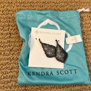 Kendra Scott Addie gun metal earrings
